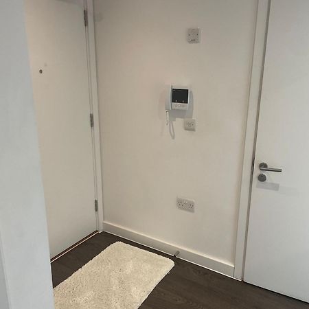 Malixa Uk Apartment Croydon Luaran gambar