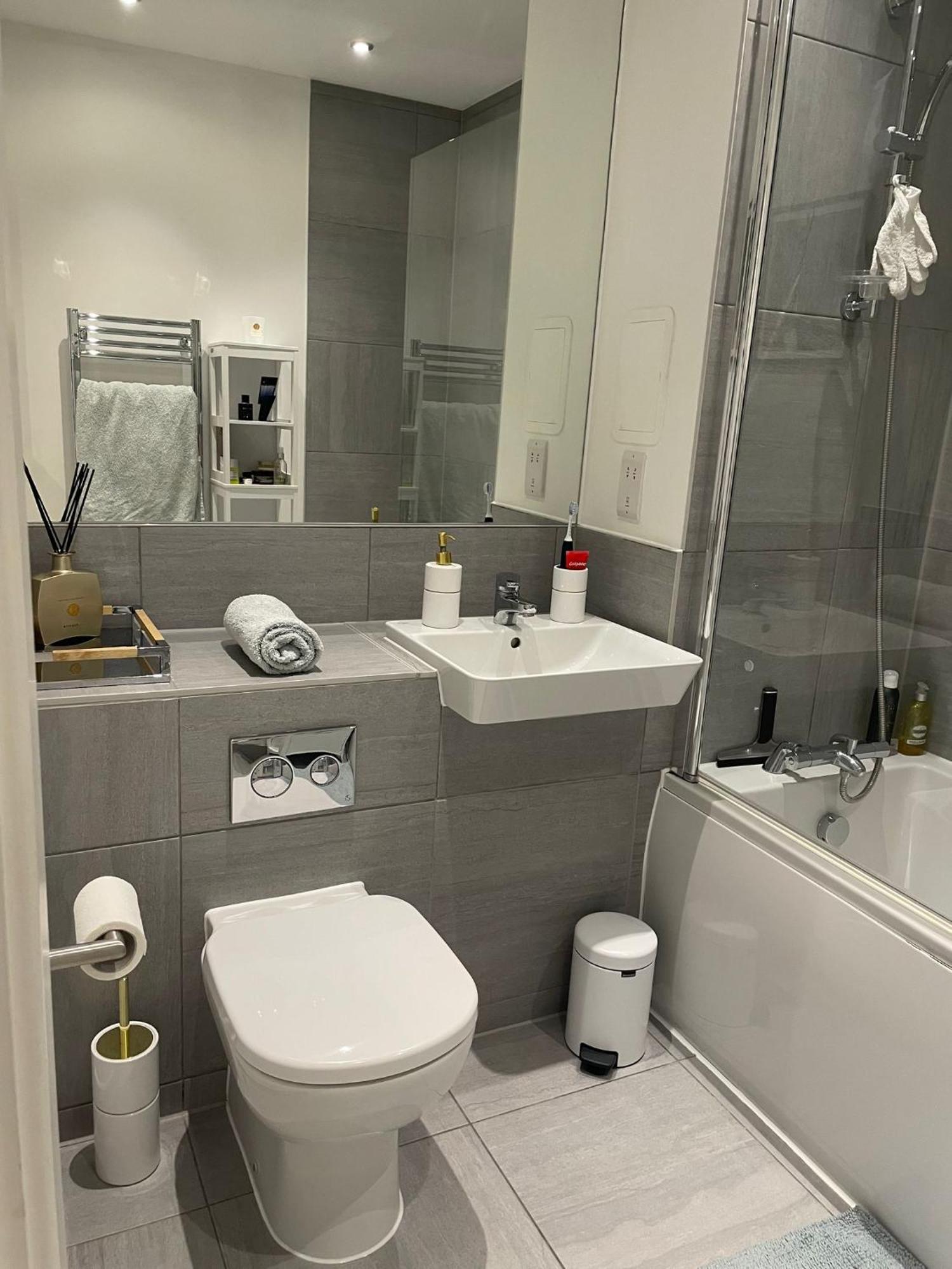 Malixa Uk Apartment Croydon Luaran gambar
