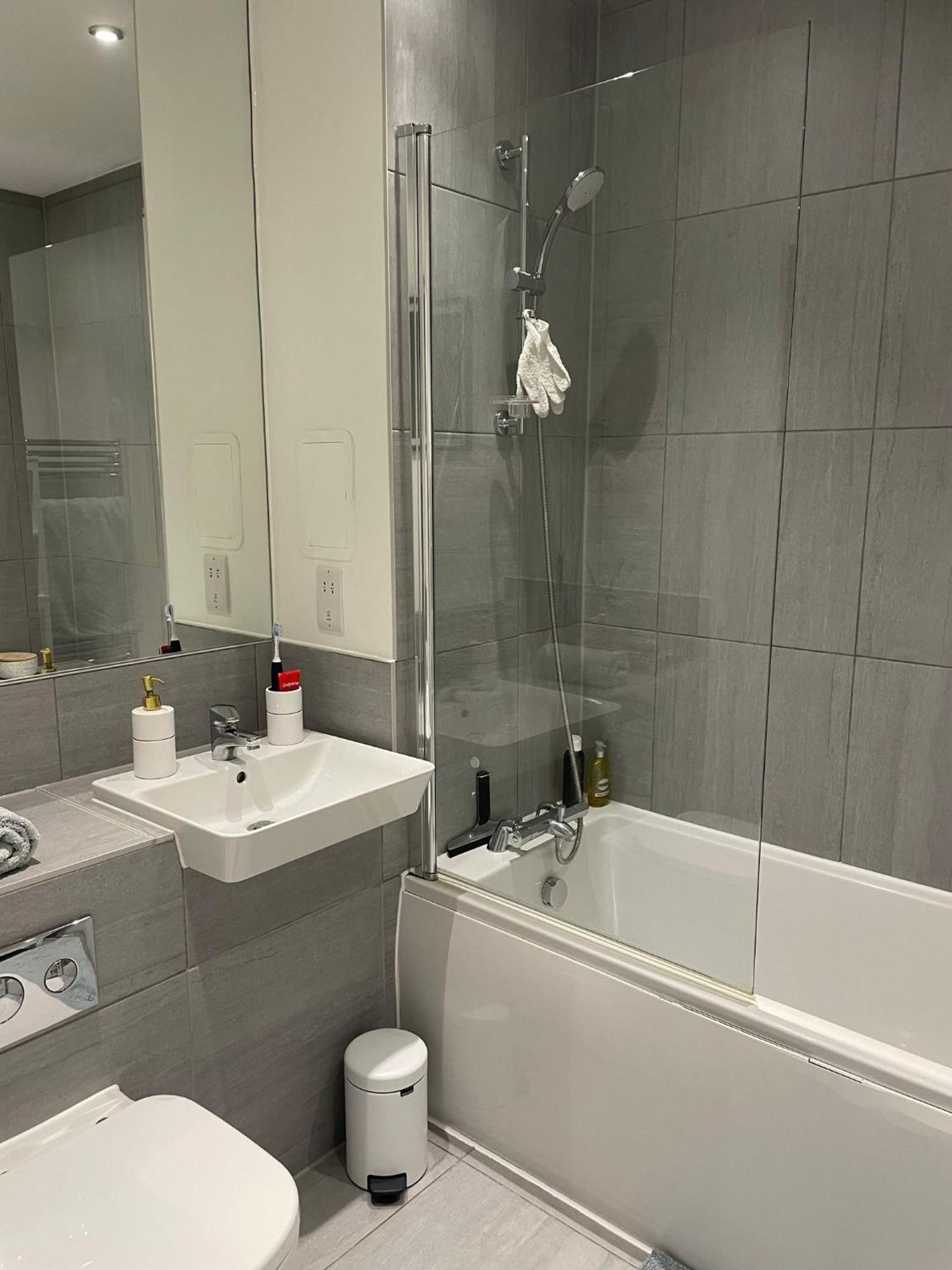 Malixa Uk Apartment Croydon Luaran gambar